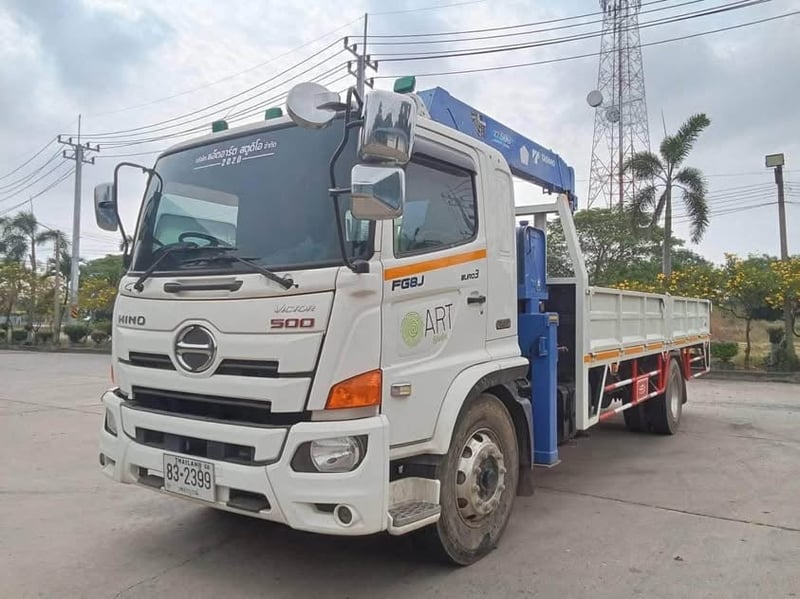 HINO FG8J 240 ติดเครน 5 ตัน