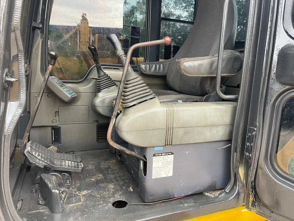 PC120-6 (รถเก่า บางนา) ไฟฟ้าครบ ระบบดี PC120-6 (รถเก่า บางนา) ไฟฟ้าครบ ระบบดี