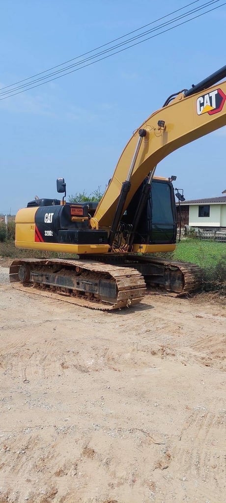 320 D2 กรองใหญ่  เครื่อง 6 สูบ  ปี 2563