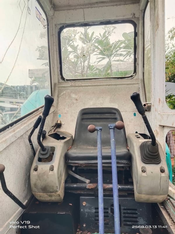 PC30-7 ปั้มนิ้ว ระบบดี  มีลายหัวเจาะ