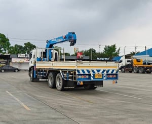 10 ล้อติดเครน ISUZU FVM 240 แรง คลัซซีMT ขนาด 6 ตัน