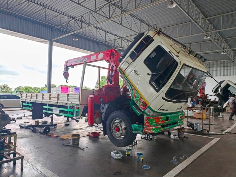 HINO FF1J 210 แรง ติดเครน 5 ตัน HINO FF1J 210 แรง ติดเครน 5 ตัน
