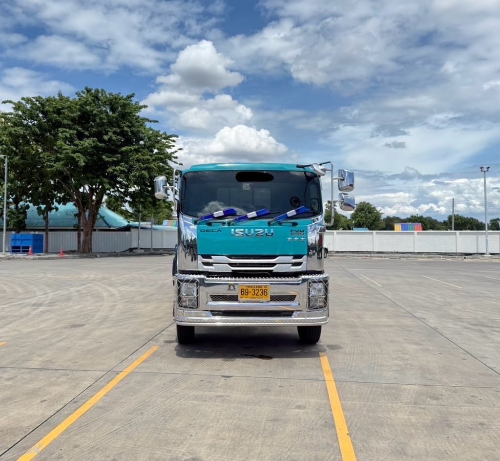 ไมล์ 9 หมื่น❗️ISUZU FVM 240 แรง MT ตัวใหม่   ยาว 7.80 เมตร