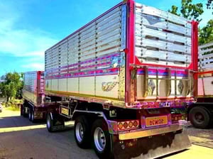 ไมล์ 300,000 กิโล❗️ISUZU FXZ 360 แรงม้า พ่วงแม่ลูกดั้มพ์ ไมล์ 300,000 กิโล❗️ISUZU FXZ 360 แรงม้า พ่วงแม่ลูกดั้มพ์