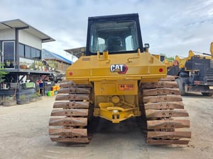 แทรกเตอร์ D6M ช่วงล่างดี เก๋งแอร์  เล่มทเบียน 