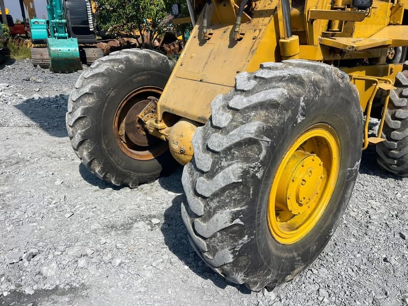 TCM รถตักล้อยาง แขนยาว 