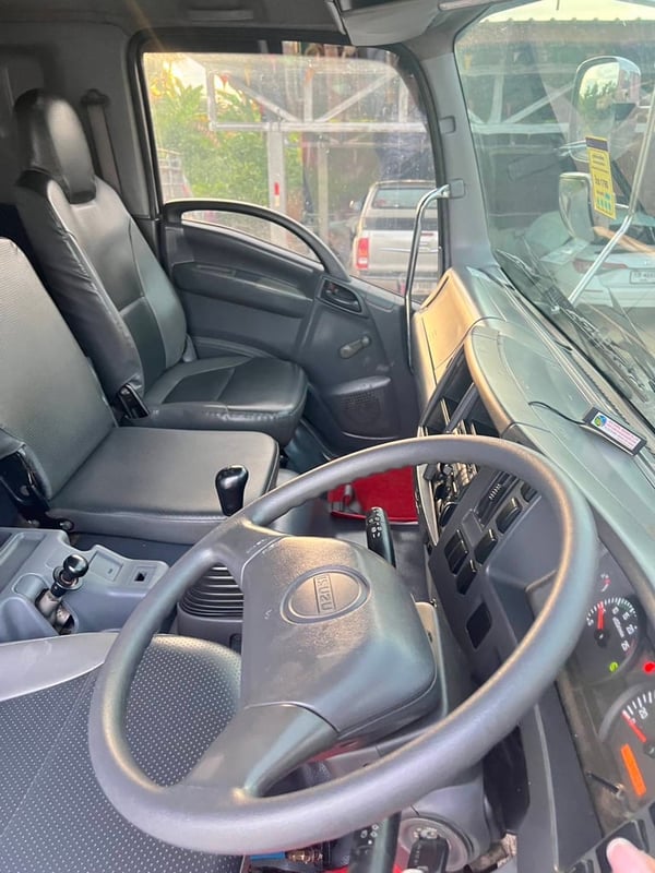 ISUZU FXZ 360 แรง ดั้มพ์คอกสูง  มีลำโพงลากลูกพ่วง