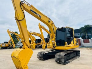 PC130-8 จอเหลือง กล้องหลัง ไฟฟ้าครบ PC130-8 จอเหลือง กล้องหลัง ไฟฟ้าครบ