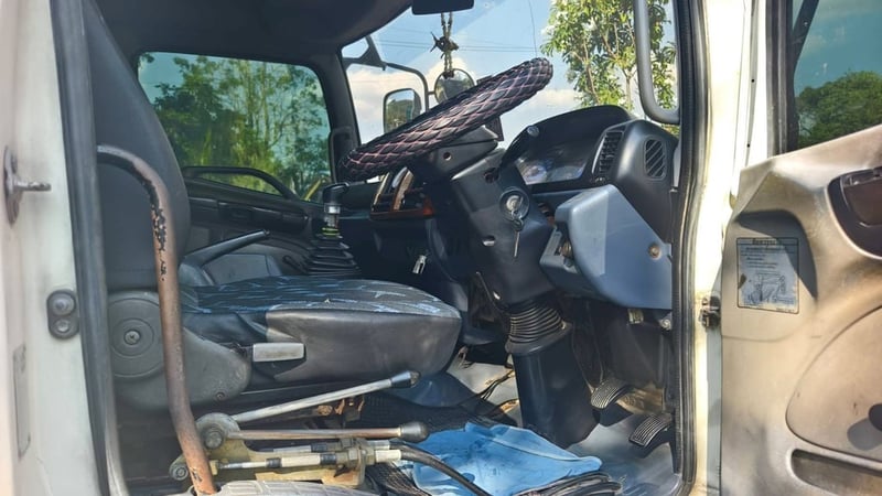 หัวลาก HINO 245 แรง  ปี 2548 