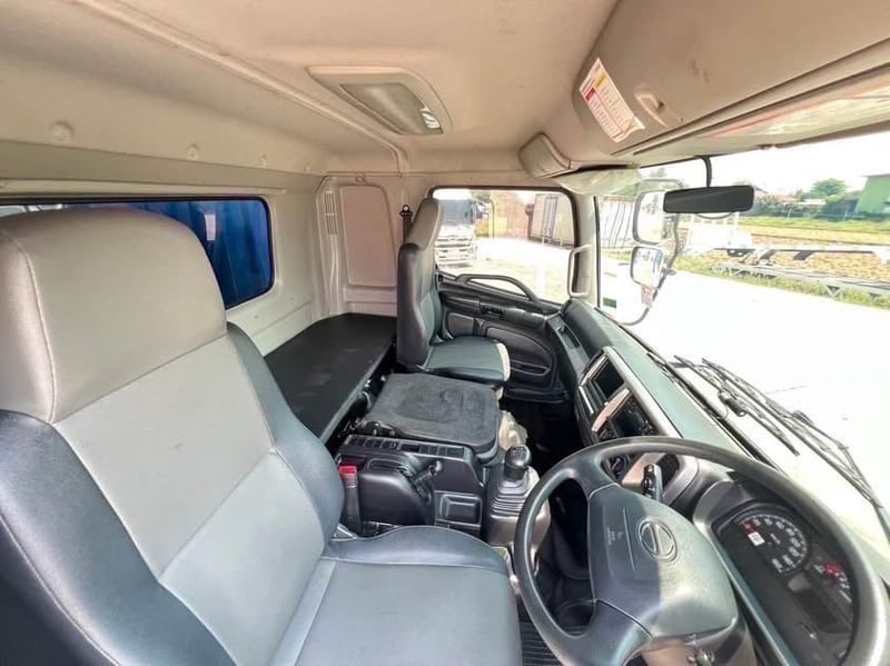 ฟรีๆ❗️HINO FL8J 260 ตู้แห้ง 10 บาน ยาว 7.50.เมตร