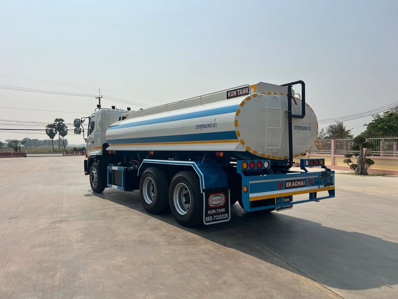HINO FM8J 260 สองเพลา บรรทุกน้ำ