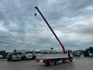 HINO 175 แรง ติดเครน 3.30 ตัน 4 ปลอก HINO 175 แรง ติดเครน 3.30 ตัน 4 ปลอก