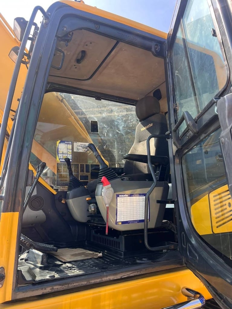 Komatsu PC210-10MO เล่มทะเบียน สวยเดิม