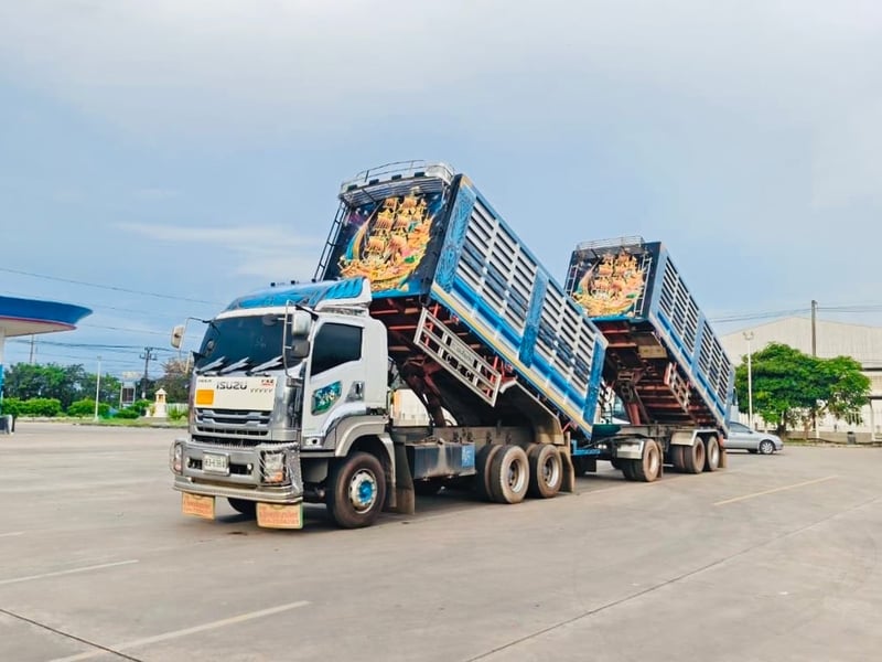 เข้าใหม่❗️ไมล์ 1 แสนกว่า ISUZU FXZ 360 MT   ไฟใหม่ 