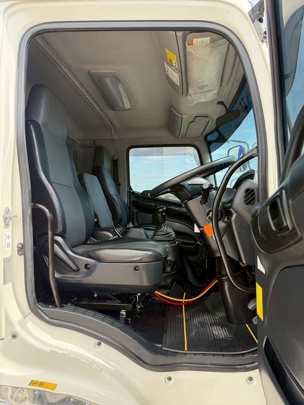 เข้าใหม่❗️HINO FL8J 260 ตู้แห้ง 10 บาน ตู้ต่อใหม่