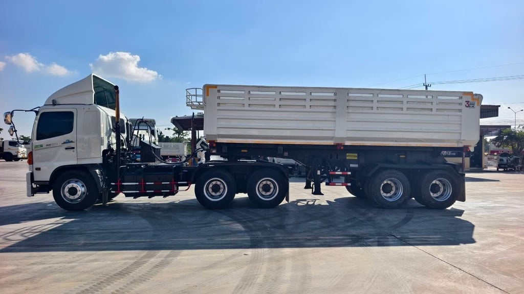 HINO FM1J 245 ปี 2547 หัวลากพร้อมหาง เซมิดัมพ์สามมิตร