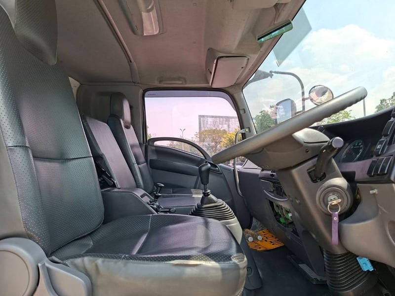 หัวลาก 6ล้อ ISUZU FTR 240 MT เลขไมล์ 16x,xxx กิโลเมตร หัวลาก 6ล้อ ISUZU FTR 240 MT เลขไมล์ 16x,xxx กิโลเมตร