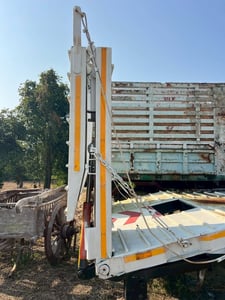 ขายหางปลา บรรทุกแบคโฮ ใส่ 12 ล้อ FYH 360