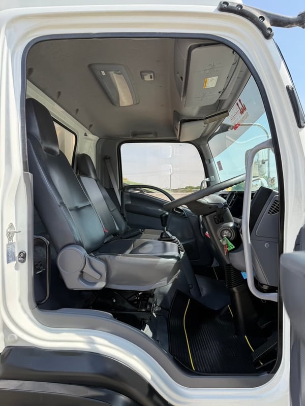 เข้าใหม่❗️ไมล์ 65,510 กิโล❗️ISUZU NEW FRR 210 แรง  ตู้เเห้ง 10 บาน