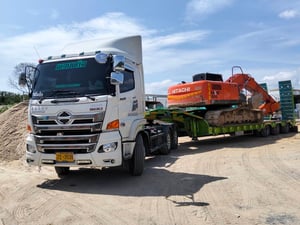 HITACHI ZX200-3 พร้อมใช้งาน HITACHI ZX200-3 พร้อมใช้งาน