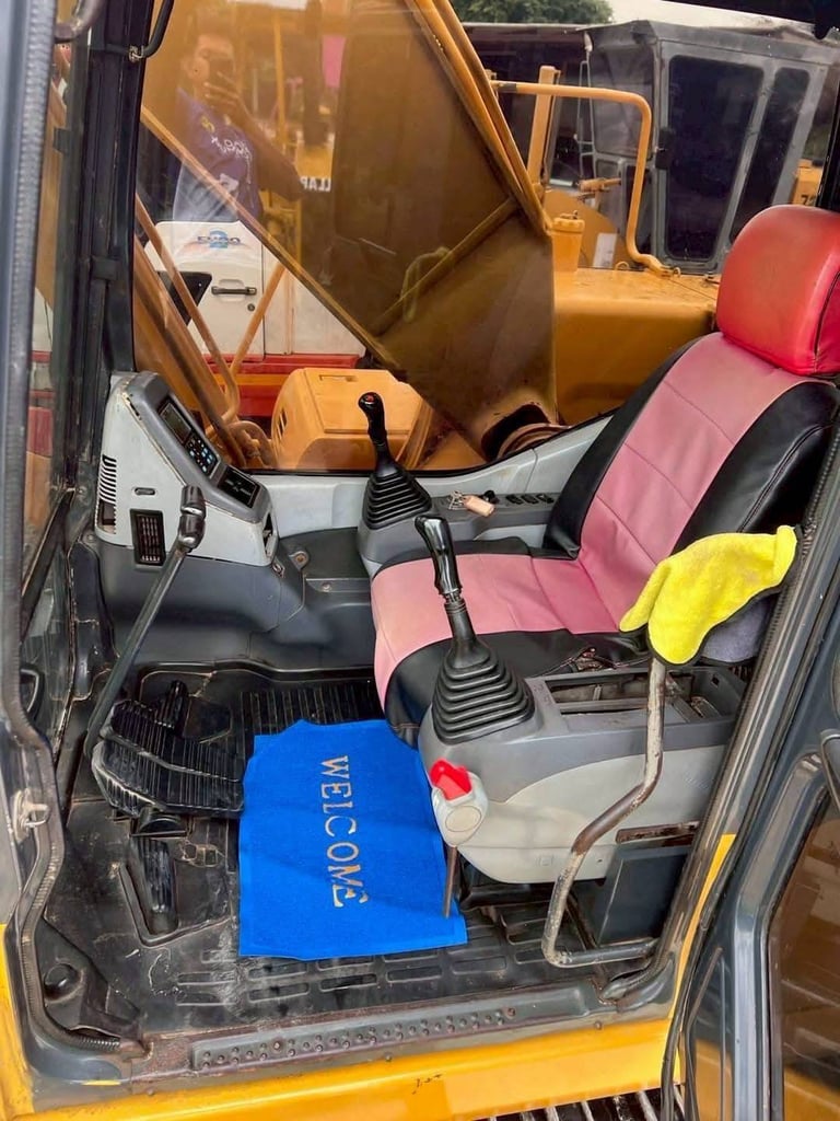 Komatsu Pc200-7 ชุดแจ้งจำหน่าย Komatsu Pc200-7 ชุดแจ้งจำหน่าย