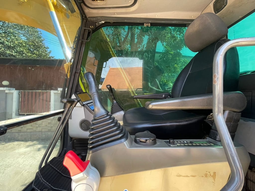 PC120-8 จอเหลืองกล้องหลัง เก่าญี่ปุ่น เล่มทะเบียน