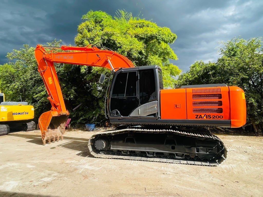 ZX200-5G ไฟฟ้าครบ ระบบดี เครื่องดี ปั้มแห้ง โช่ใหม่ เฟรมสวย อิฐ ZX200-5G ไฟฟ้าครบ ระบบดี เครื่องดี ปั้มแห้ง โช่ใหม่ เฟรมสวย อิฐ