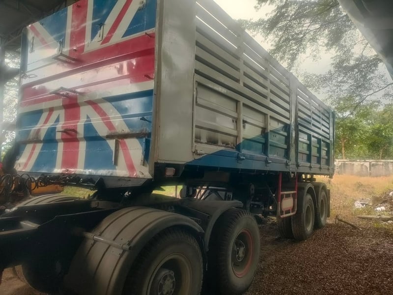 ขายด่วน เซมิดั้มพ์ สองคาน ยาว 7.20 เมตร