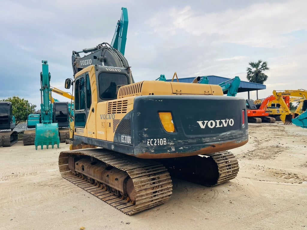 วอลโวEC210Bฟราม ไฟฟ้าครบเครื่องปั๊มแห้ง วอลโวEC210Bฟราม ไฟฟ้าครบเครื่องปั๊มแห้ง