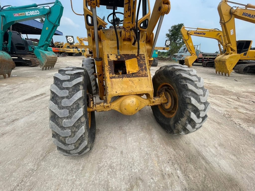 TCM รถตักแขนยาว เครื่อง-ปั๊มดี พร้อมใช้งาน TCM รถตักแขนยาว เครื่อง-ปั๊มดี พร้อมใช้งาน