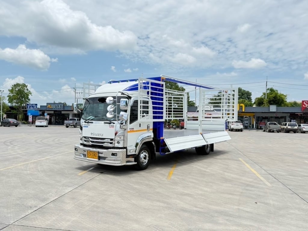 NEW ISUZU.FRR 210 แรง ปี 2566 NEW ISUZU.FRR 210 แรง ปี 2566
