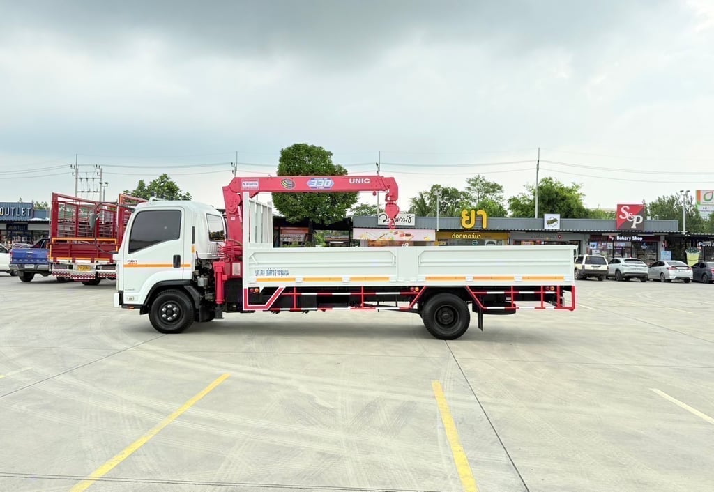 NEW ISUZU FRR 210 แรง ปี 2566  กะบะพื้นเรียบ