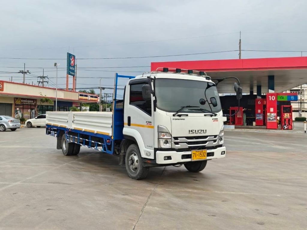 ไมล์ 48,876 กิโล❗️ISUZU NEW FRR 210 ไมล์ 48,876 กิโล❗️ISUZU NEW FRR 210