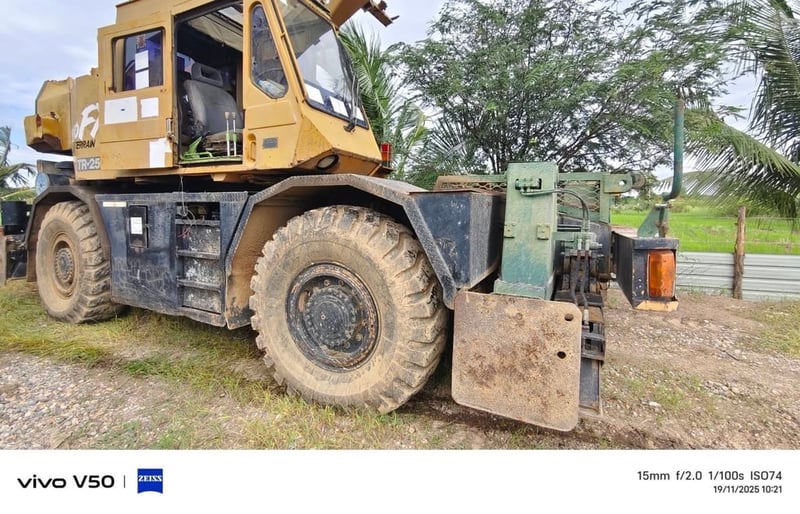 TADANO M4 เครน 25 ตัน เครื่องเกียดี  ไฟฟ้าเต็ม