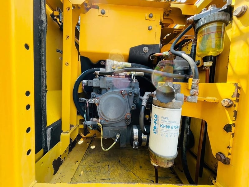 PC130-8 จอเหลือง กล้องหลัง  รถเดิมๆ เครื่องปั๊มแห้ง 