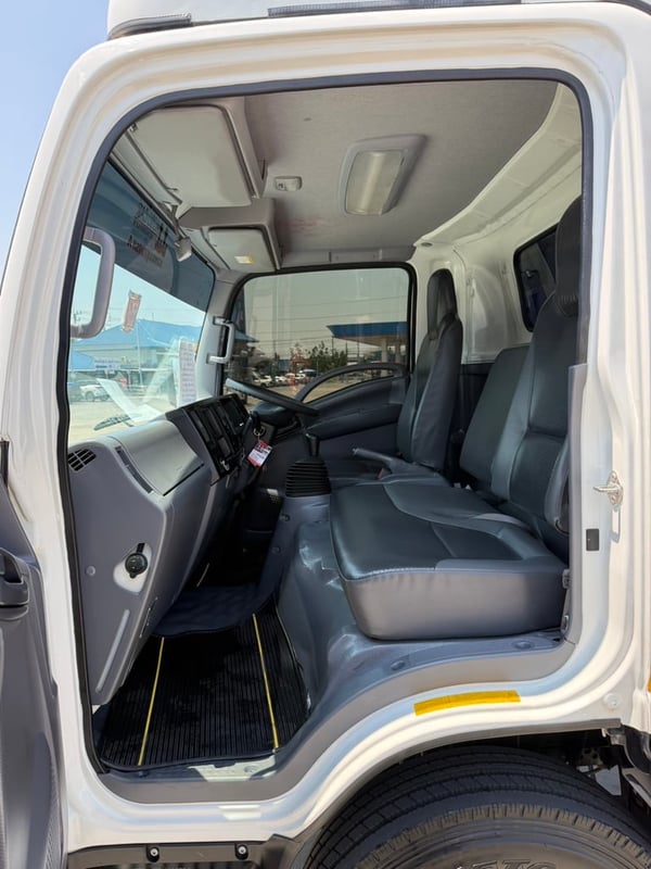 ISUZU NQR 175 ไมล์ 98,918 กิโล กะบะเหล็กคอกเกษตร