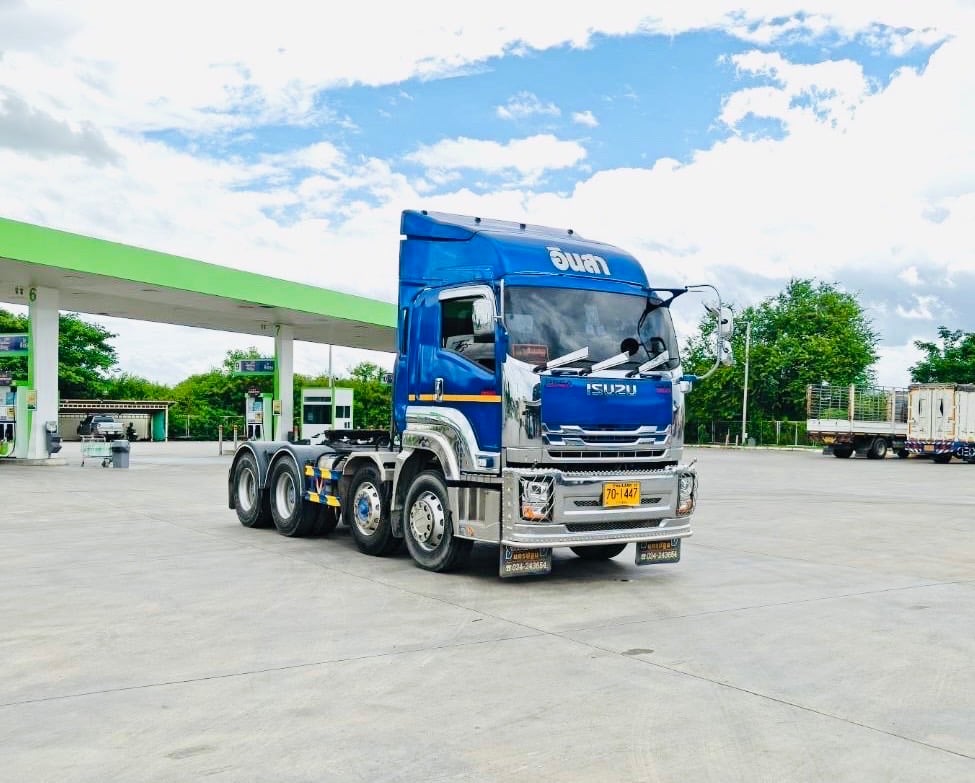 ISUZU GXZ 360 หัวลาก12ล้อ  มีระบบ ดั้มพ์พรัอมใช้ ไมล์ 91839 กิโล ปี 2567