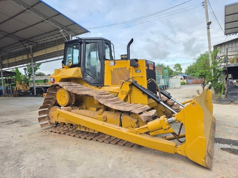 แทรกเตอร์ D6M ช่วงล่างดี เก๋งแอร์