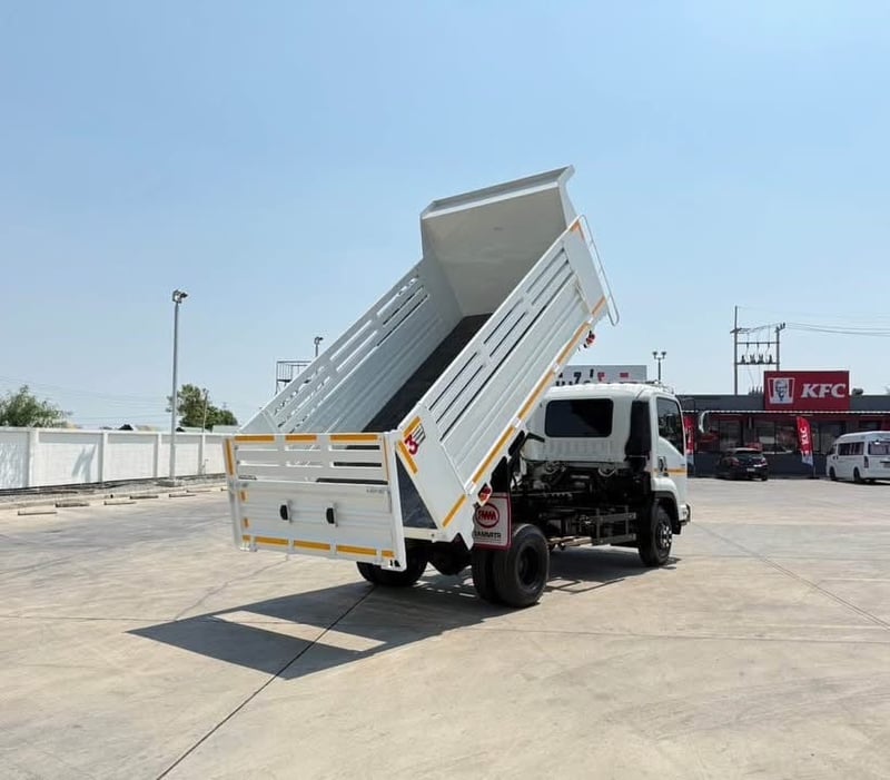 ISUZU NEW FRR 210 แรง 6ล้อดั้มพ์ 5 คิว