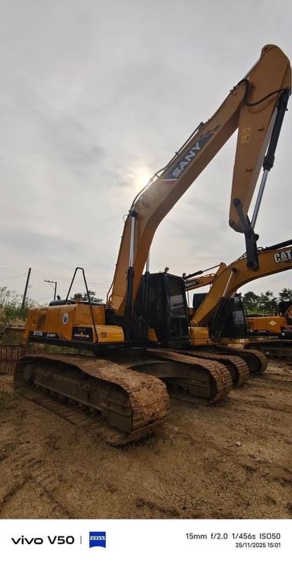 SANY SY215C เครื่อง-ปั้มดี  ช่วงล่างดี โซ่ใหม่