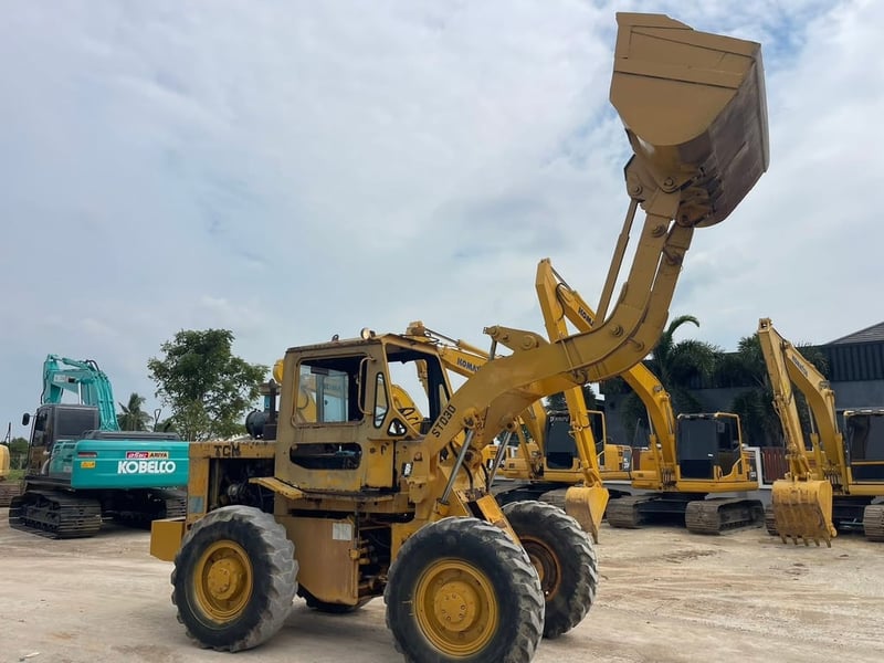 TCM รถตักแขนยาว เครื่อง-ปั๊มดี พร้อมใช้งาน TCM รถตักแขนยาว เครื่อง-ปั๊มดี พร้อมใช้งาน