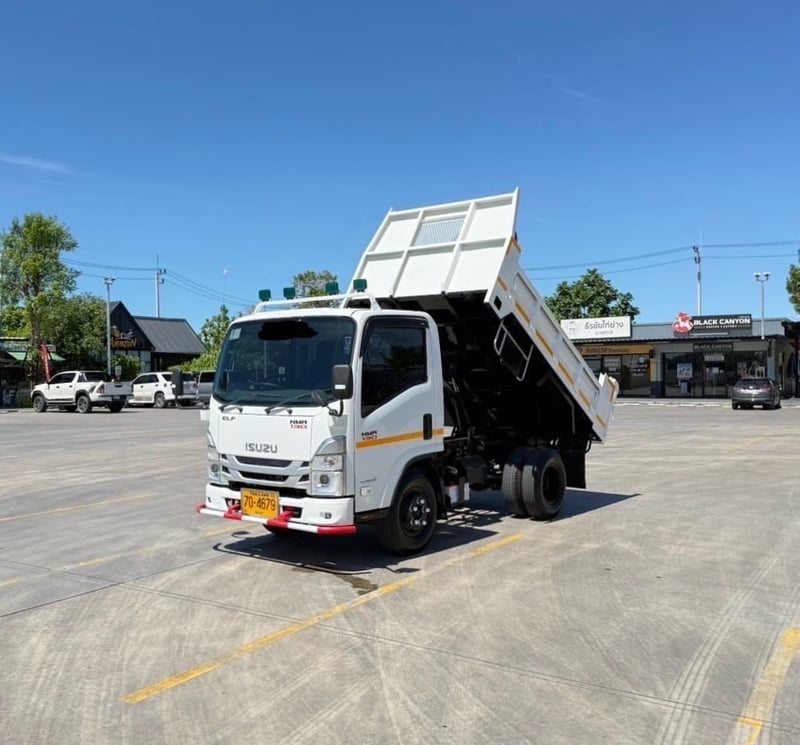 เข้าใหม่❗️ไมล์ 16,864 กิโล❗️ISUZU NMR  130 แรง ปี 2566 ดั้มพ์ 3 คิว