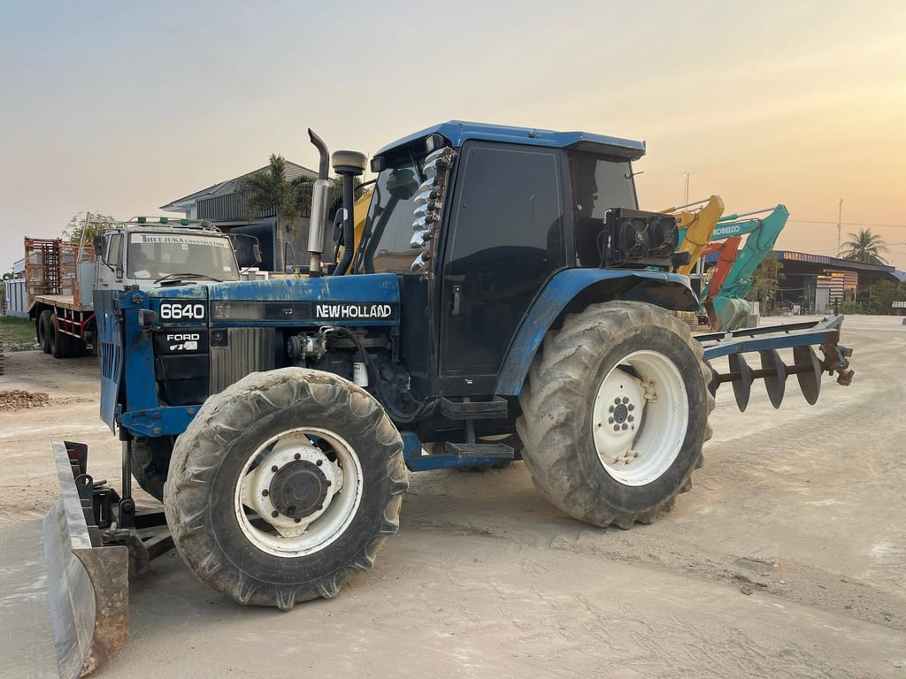รถไถ FORD 6640 นิวฮอร์แลนด์ 2 เพลา เล่มทะเบียน รถไถ FORD 6640 นิวฮอร์แลนด์ 2 เพลา เล่มทะเบียน