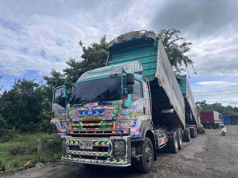 ดาวน์ต่ำได้เลย  ISUZU 360 แรง  พ่วงแม่ลูกดั้มพ์เกษตร