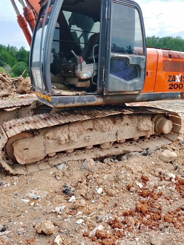 HITACHI ZX200-3 พร้อมใช้งาน