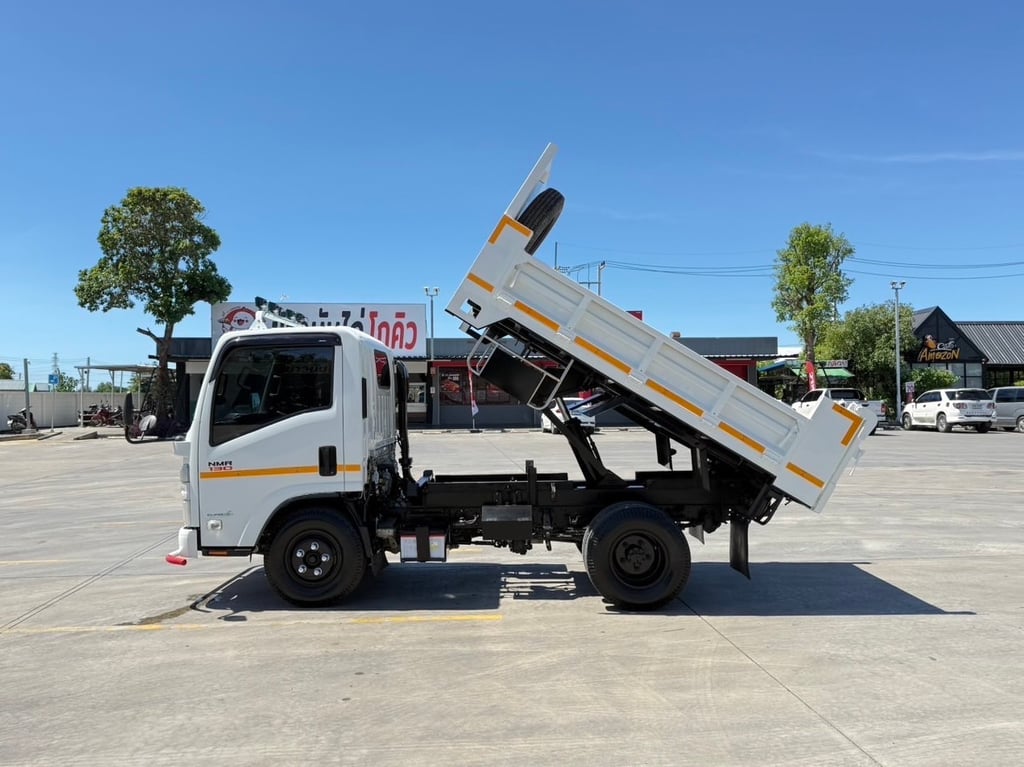 เข้าใหม่❗️ไมล์ 16,864 กิโล❗️ISUZU NMR  130 แรง ปี 2566 ดั้มพ์ 3 คิว 