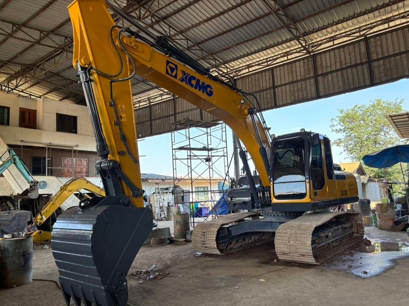 เช้าใหม่❗️ไมล์ ช.ม 2,400❗️XCMG XE215C  สภาพนางฟ้า