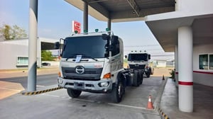HINO FM8J 260 หัวคัดซี ไมล์น้อย HINO FM8J 260 หัวคัดซี ไมล์น้อย