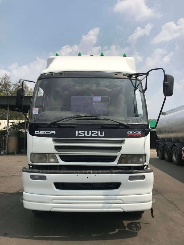 หัวลาก ISUZU 270 ยูโร1 ( เครื่องส้ม ) ปี 2545 หัวลาก ISUZU 270 ยูโร1 ( เครื่องส้ม ) ปี 2545