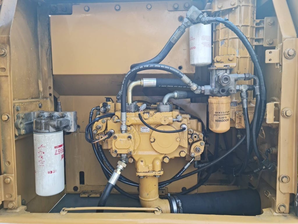 CAT320D FAL08100 ไมล์ หมื่นกว่า